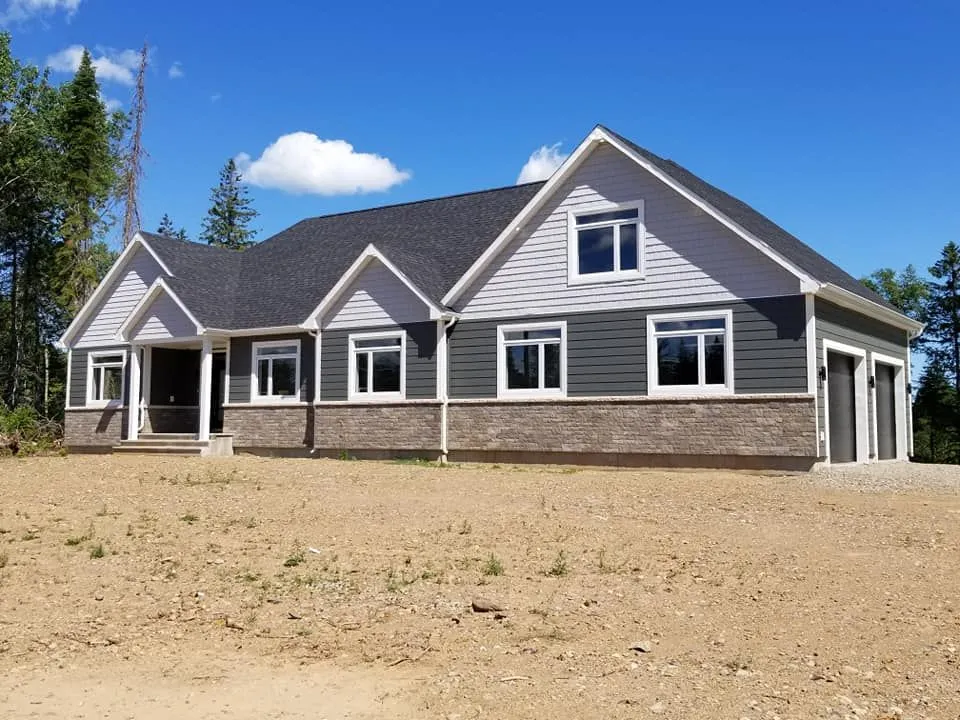 Soffite, fascia et gouttières — réalisation Gouttières Bruma, Allardville