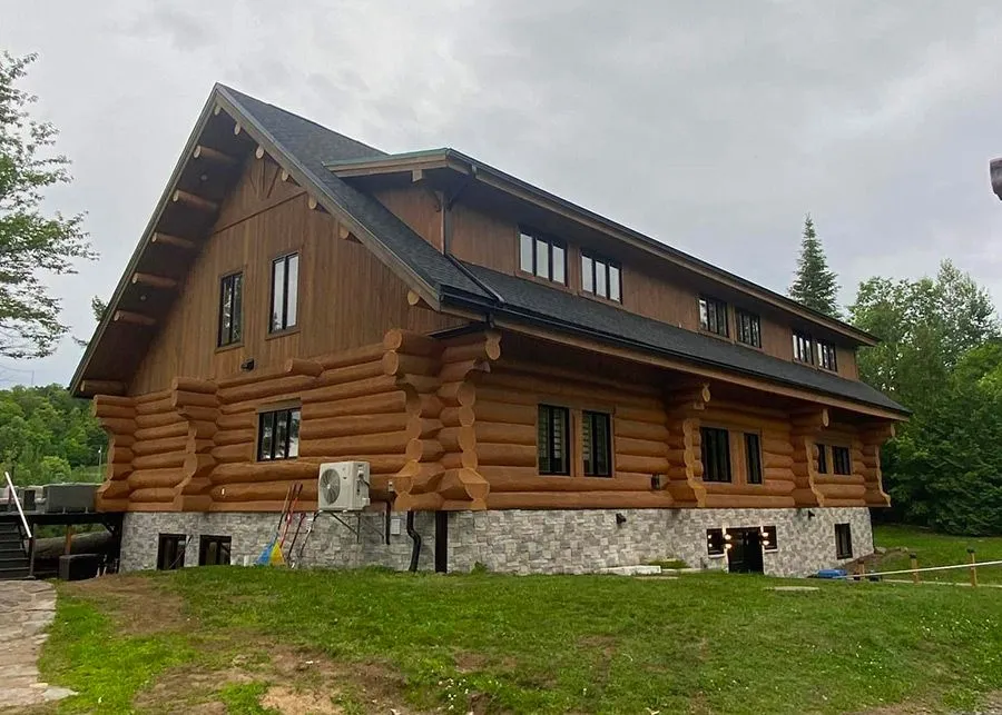Protège-gouttières Alu-Rex — réalisation Construction Bert, Mauricie