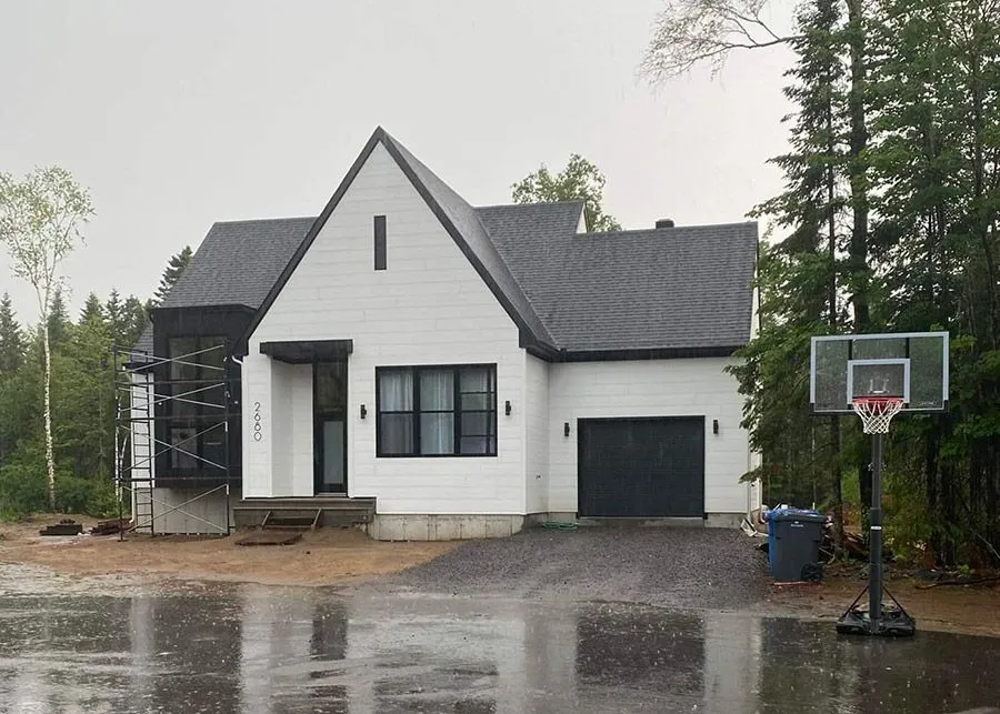 Gouttières sans joint — projet Construction Bert, Bécancour