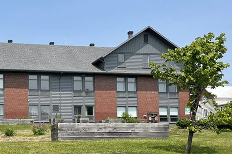 Toiture commerciale et résidentielle — Construction et Rénovation RB, Lévis
