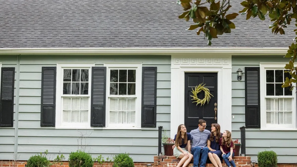 Windows and exterior finish — Custom Seamless Eavestrough