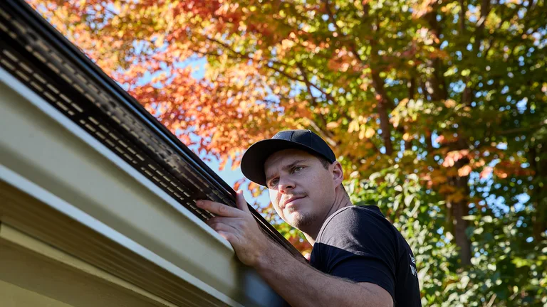 Chantier de gouttières Easy Affordable Exteriors — Kingston, Gananoque, Napanee