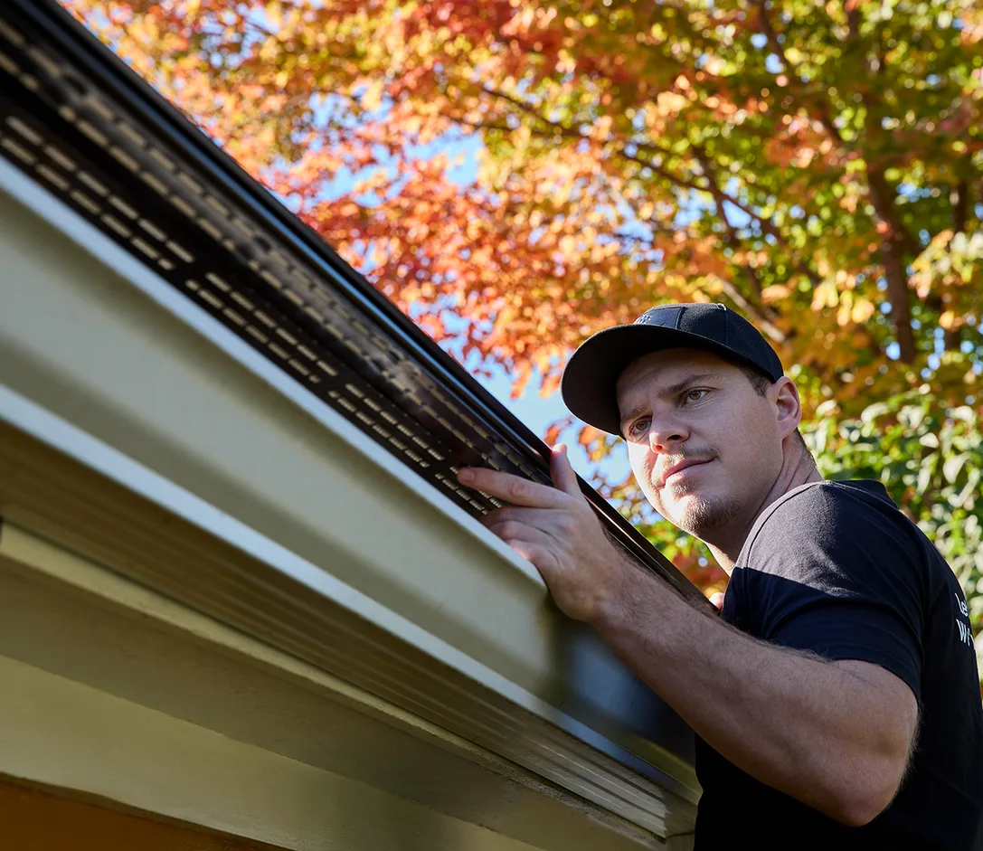 Installation de gouttières adaptée à votre maison par notre équipe locale