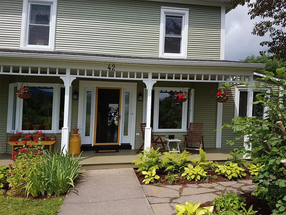 Réalisation portes et fenêtres — Fenêtre Belle Vue, Cowansville