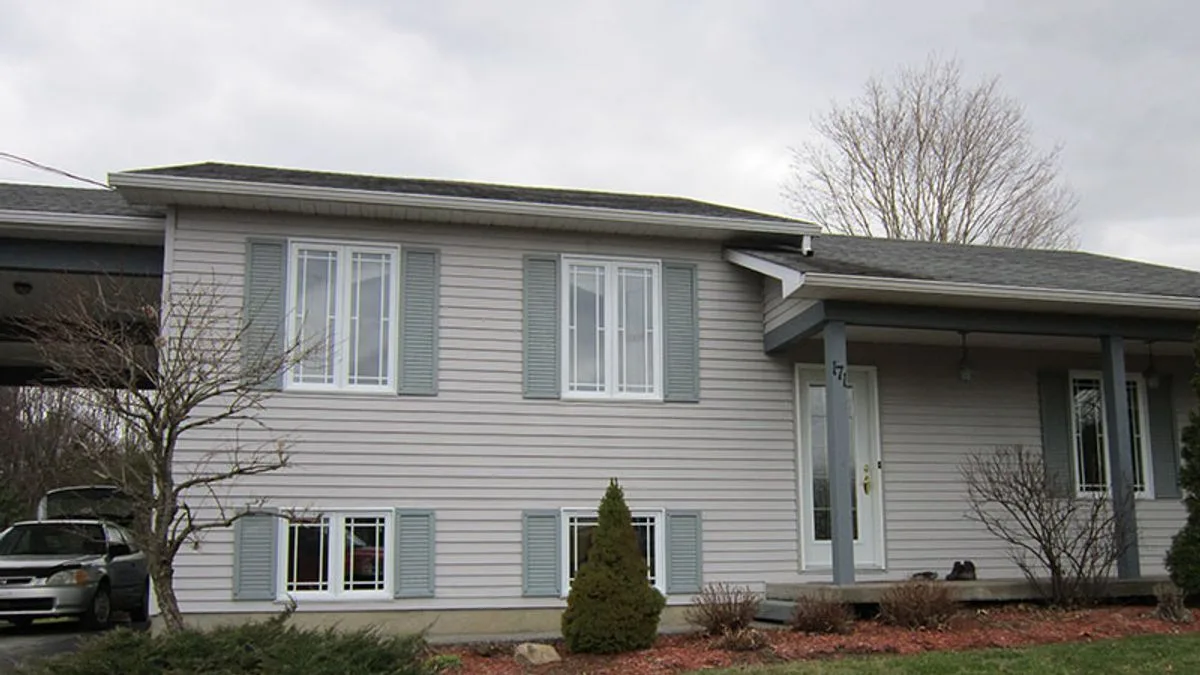 Portes et fenêtres — Fenêtre Belle Vue, Cowansville
