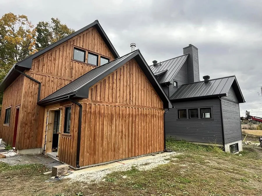 Protège-gouttières Alu-Rex — réalisation Gouttières Bellevue, Brome-Missisquoi
