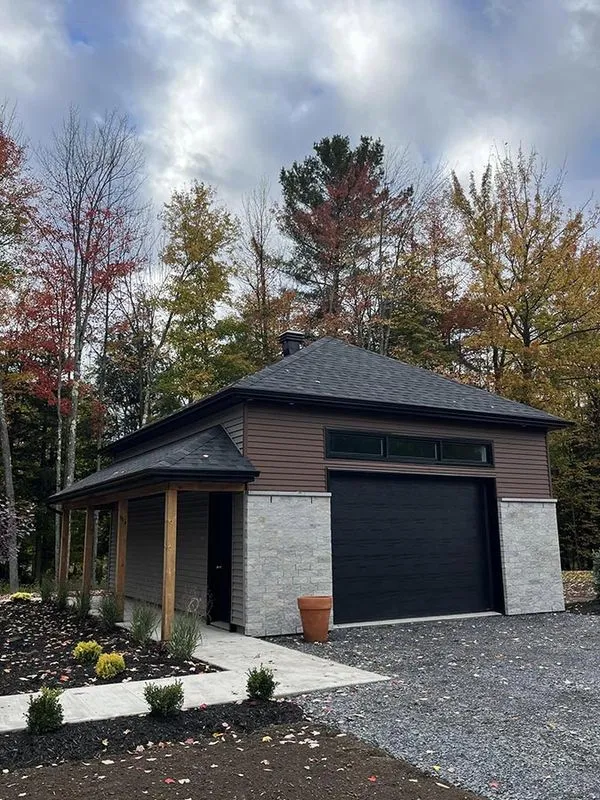 Soffite et gouttières — réalisation Gouttières Bellevue, Cowansville