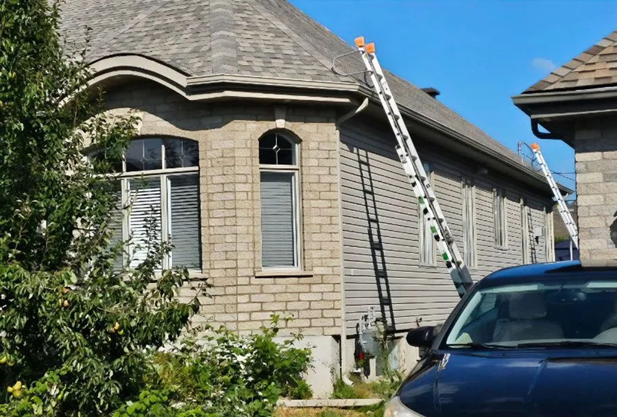 Gouttières sans joint — projet Les Gouttières et Revêtements P.R., Longueuil