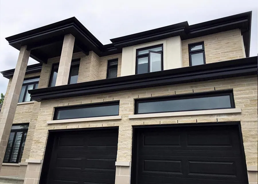 Installation de gouttières — réalisation Gouttières IDG, Boisbriand