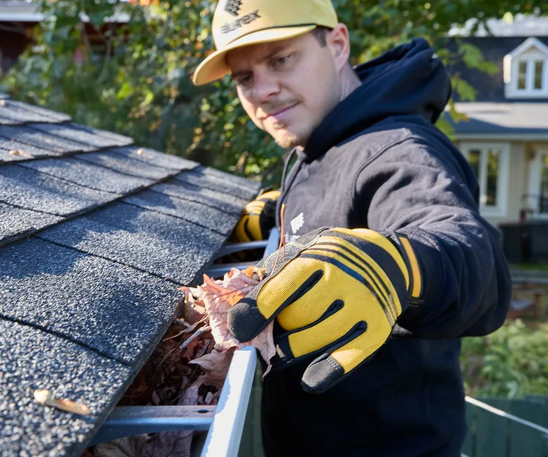 Installation de gouttières adaptée à votre maison par notre équipe locale