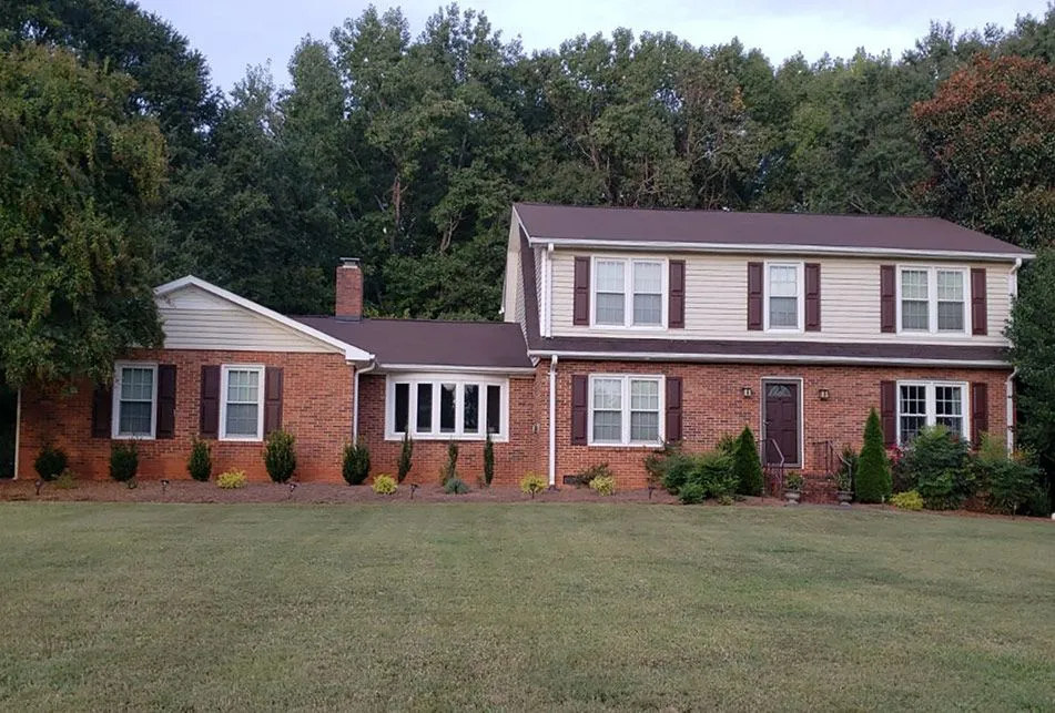 Gutter system — residential — Hub City Home Pros, Spartanburg AB