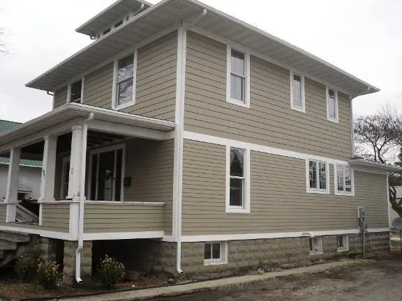 Residential eavestrough project — Hunt's Seamless Gutter, Potomac AB