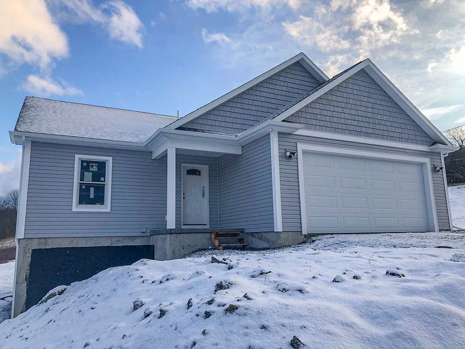 Roofline installation — Jiffy Seamless Gutter Co., Baldwinsville AB
