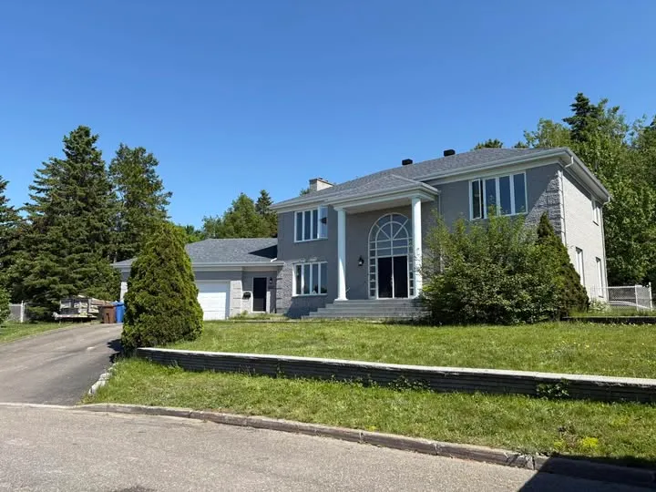 Résidence à Rimouski — Les Pros de la Gouttière, Rimouski & Bas-St-Laurent