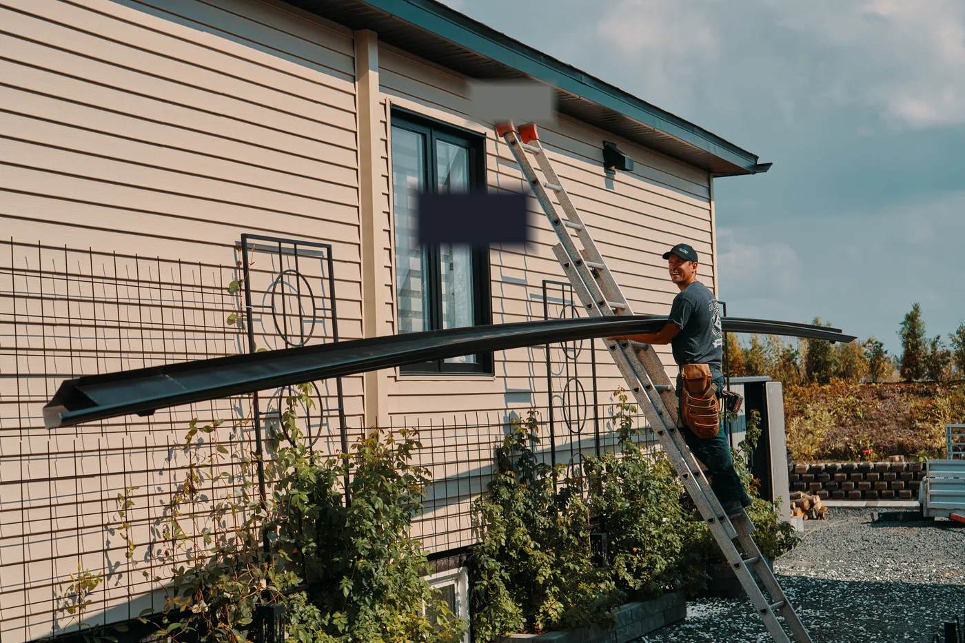 Installation de gouttières adaptée à votre maison par notre équipe locale