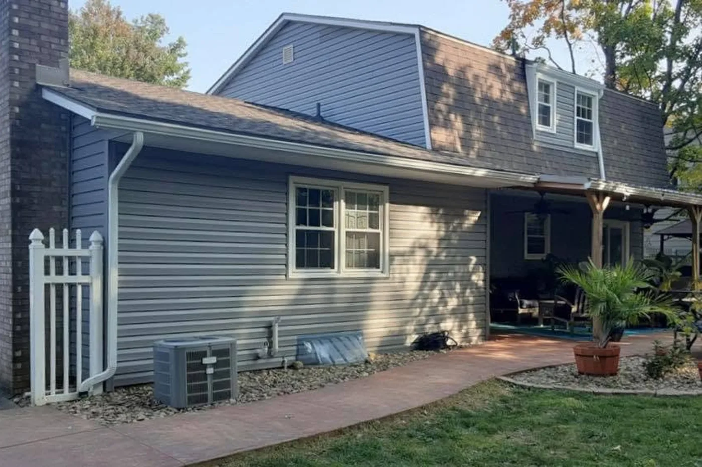 Installation de gouttières adaptée à votre maison par notre équipe locale